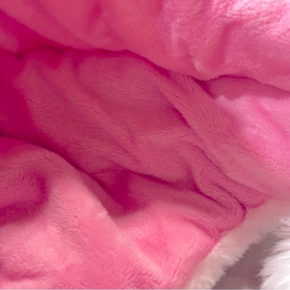 PINK CHARACTER BEANIE.  NWOT.   CUTE BEANIES ARE ALWAYS IN STYLE. - Picture 8 of 9